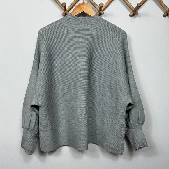T Tahari Mock Neck Balloon Sleeve Sweater in Heather Grey Plus Size 2X - Picture 3 of 9